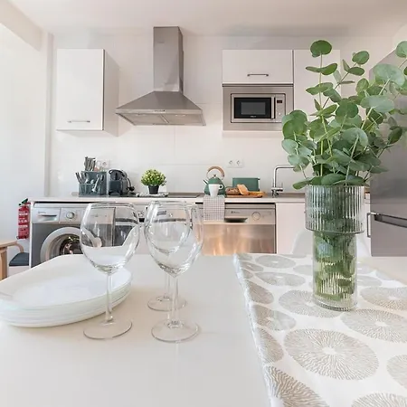 Cozy 3br In Puertochico, Center Appartement Santander