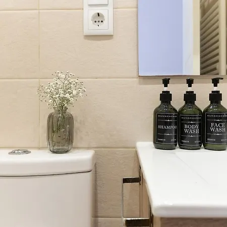 Cozy 3br In Puertochico, Center Apartament *