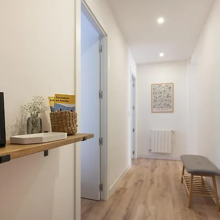 Cozy 3br In Puertochico, Center Διαμέρισμα
