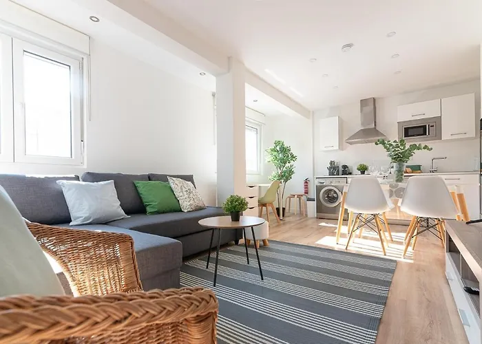 Cozy 3br In Puertochico, Center Apartment