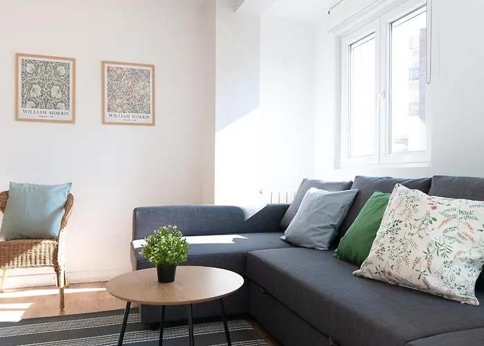 Cozy 3br In Puertochico, Center Apartment *